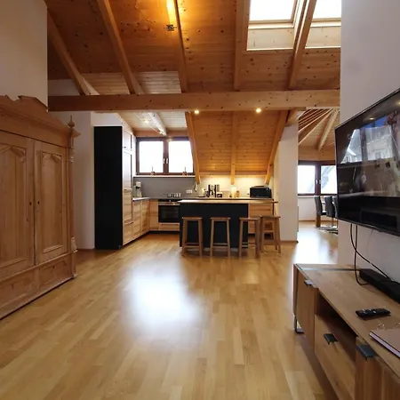 Kelchalm Superior Spacious Mountain Apartment Apartman